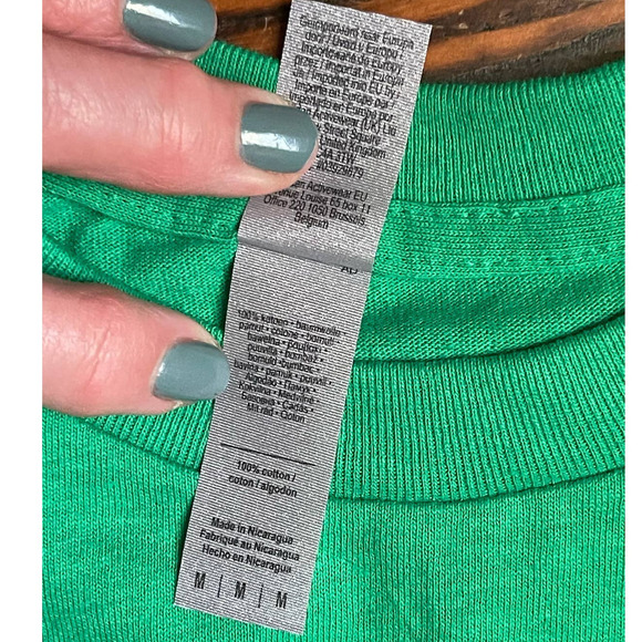 Merry and Bright Christmas Tee Unisex Small Green with Gingerbread‎ man graphic - Picture 5 of 5